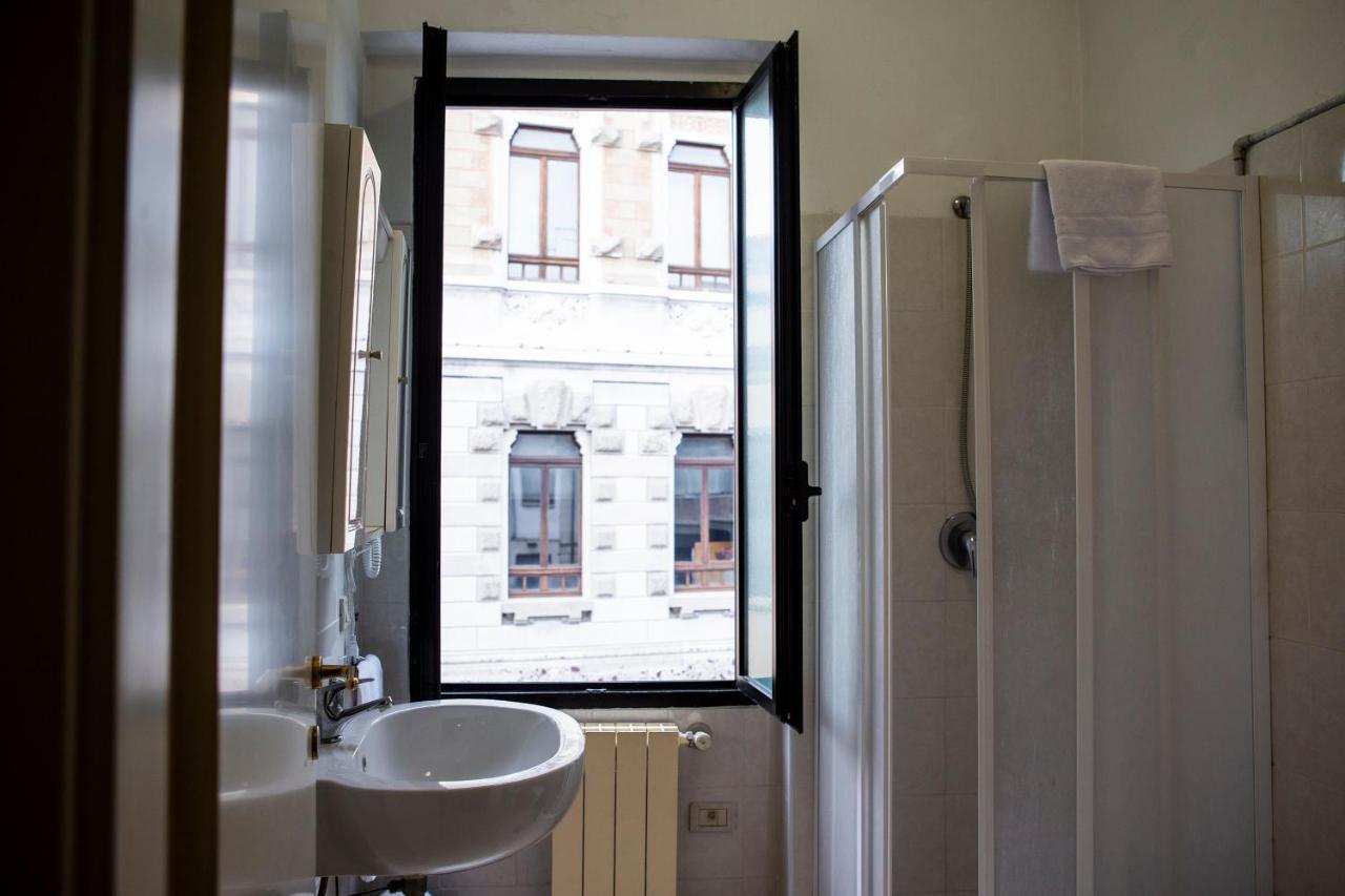 Hotel Astor Piacenza Exterior photo
